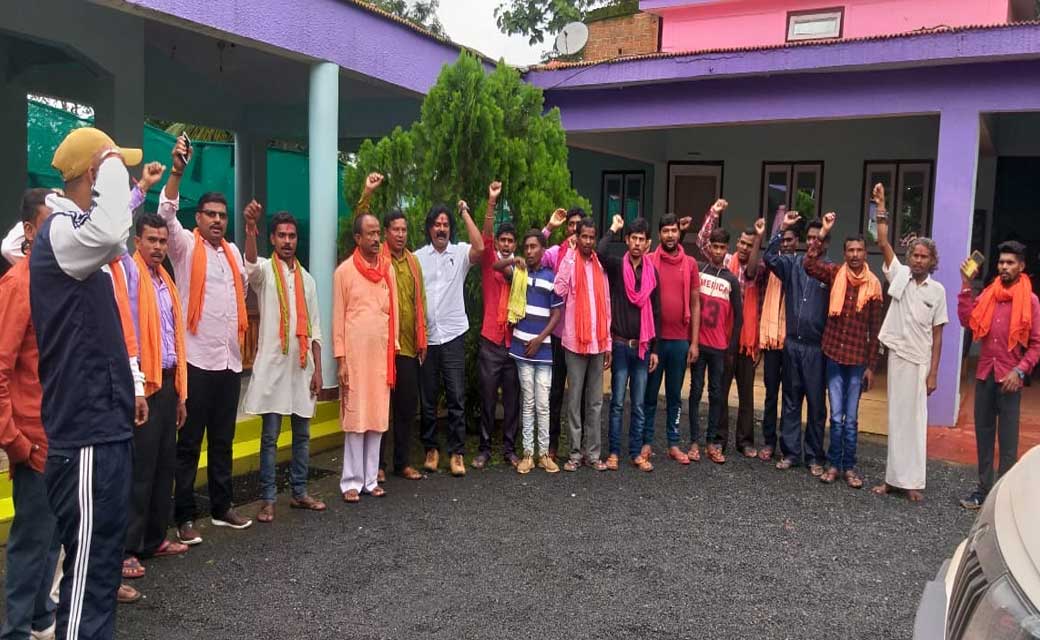 युवा सेना प्रदेश प्रभारी राजेश ठावरे के अंतागढ़ आगमन पर युवा... - CG Sandesh