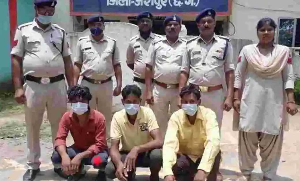 युवक की गला दबाकर हत्या,  प्रेम संबंध खत्म होने के बाद बहन क... - CG Sandesh