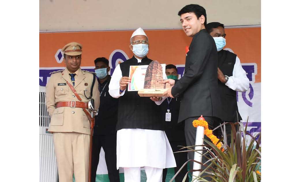 महासमुंद : गृह मंत्री  ताम्रध्वज साहू ने गौठान एवं गोधन न्या... - CG Sandesh