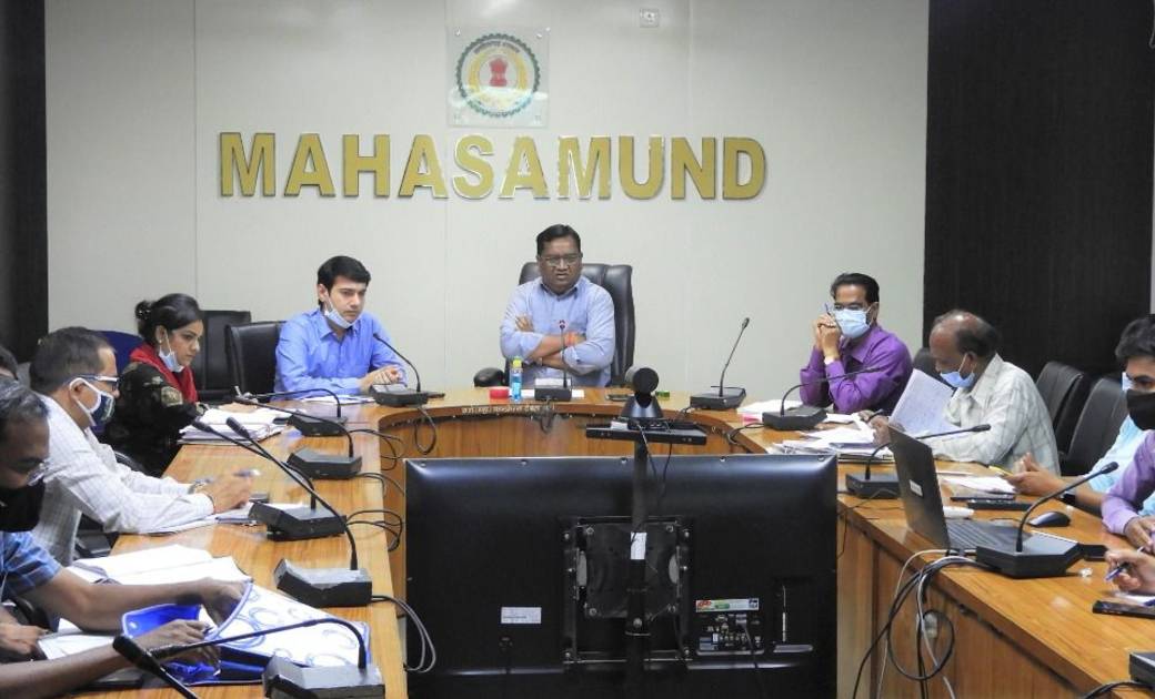 महासमुंद: कृषि विभाग से जुड़े अधिकारी ज़िले के किसानों की हर... - CG Sandesh
