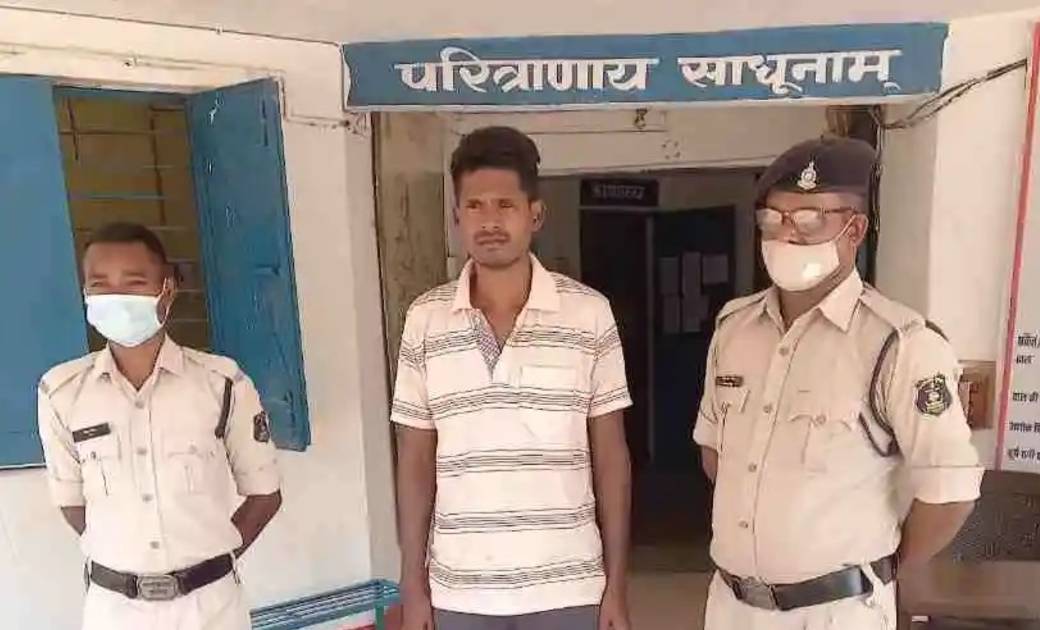 घर मे घुस कर छेड़छाड़ करने के आरोपी को जशपुर सिटी कोतवाली ने द... - CG Sandesh