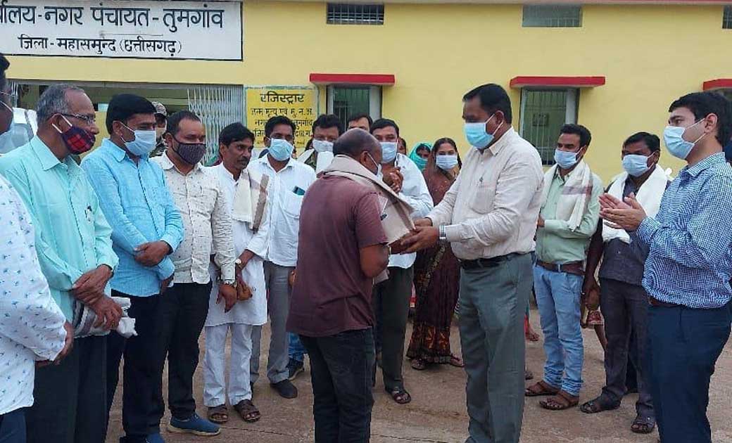 नगरीय क्षेत्र तुमगाँव में शत प्रतिशत टीकाकरण, कलेक्टर ने नगर... - CG Sandesh