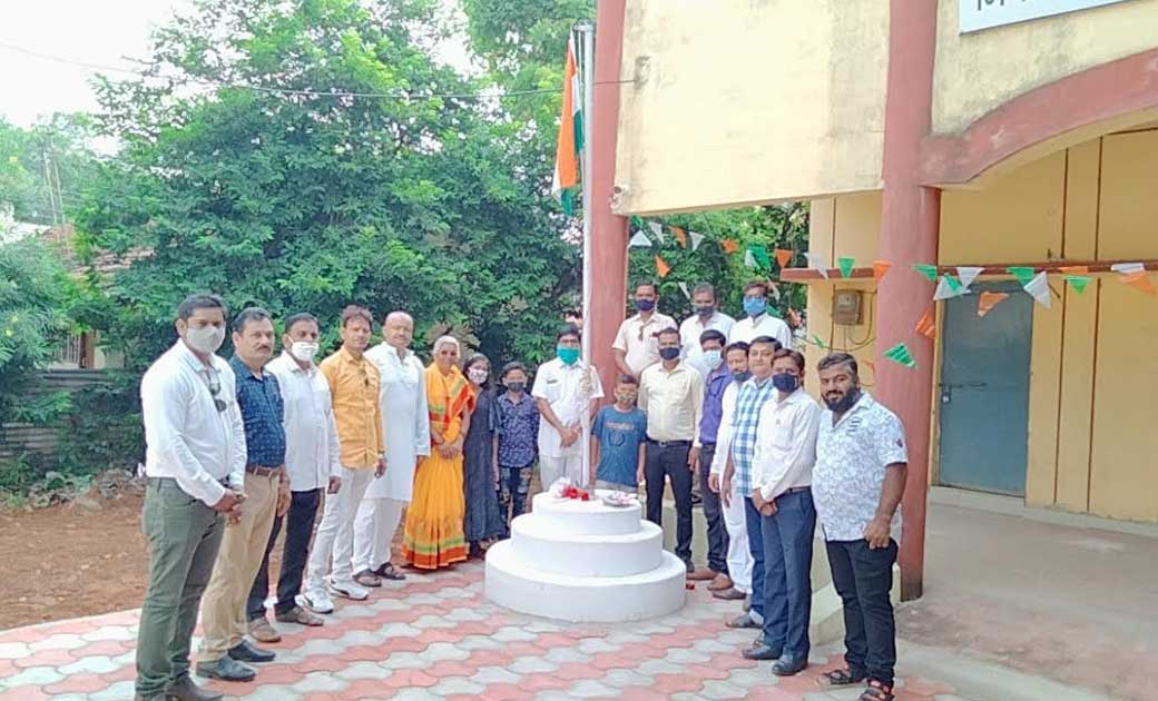 प्रेस क्लब महासमुन्द में शान से लहराया तिरंगा - CG Sandesh