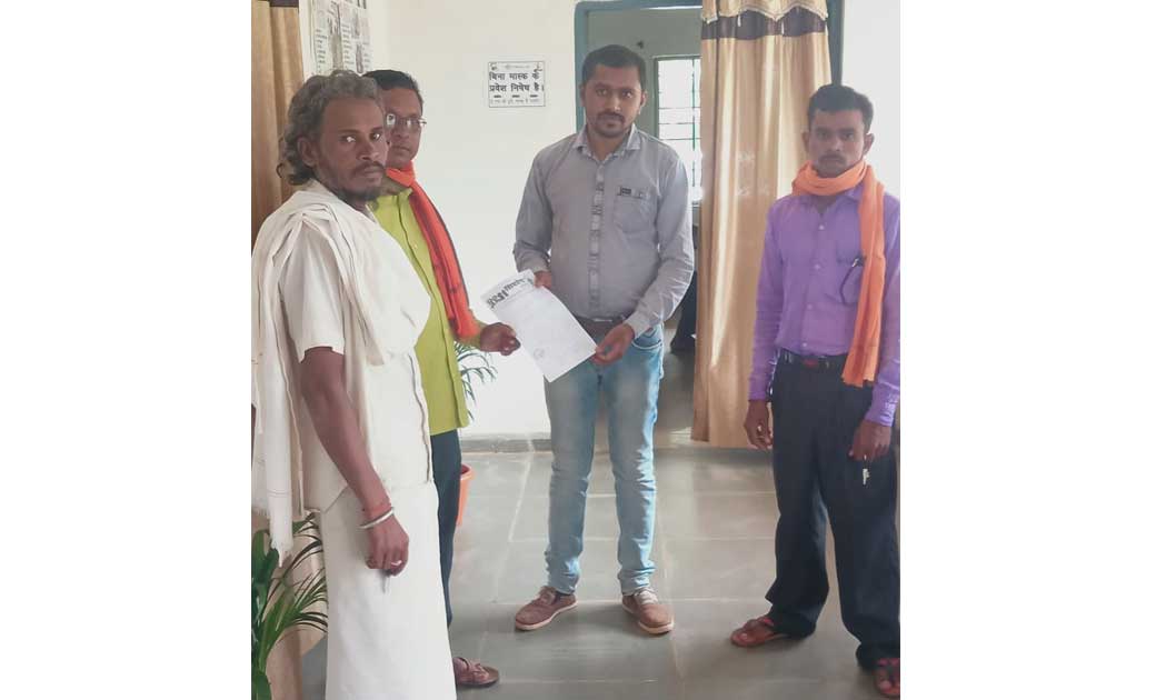प्रधानमन्त्री PMAY सड़क योजना में भ्रष्टाचार, बनाते ही उखड़ना ... - CG Sandesh