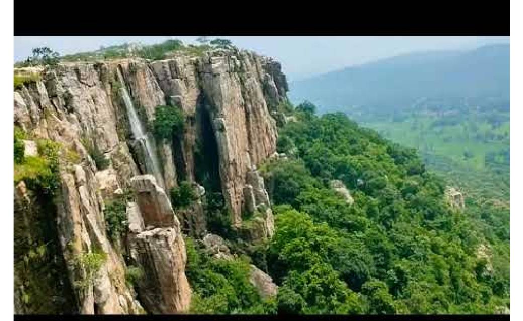मानसून में महासमुंद : 300 मीटर ऊंचा जलप्रपात.....पहाड़ी के चोटी मे महादेव जी व नीचे एक महामाया देवी जी का मंदिर....जिले का सबसे ऊँचा पर्वत शिशुपाल पर्वत