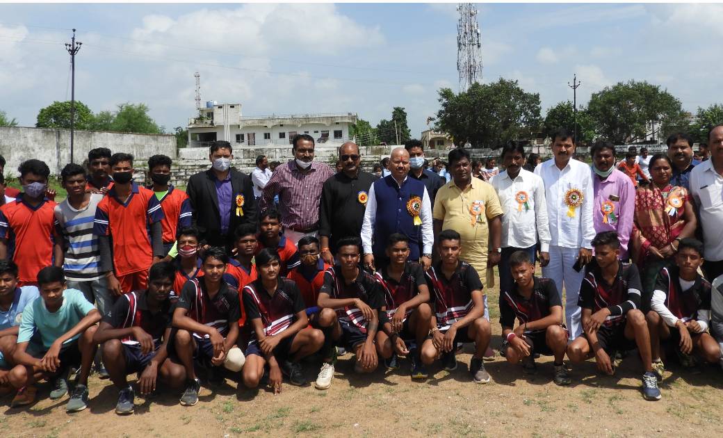 महासमुंद: संसदीय सचिव ने किया 21 वीं राज्य स्तरीय शालेय क्री... - CG Sandesh