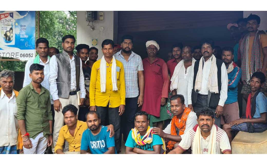 युवा कांग्रेस लगातार  मिल रही है क्षेत्रवासियों से, सुन रहीं... - CG Sandesh