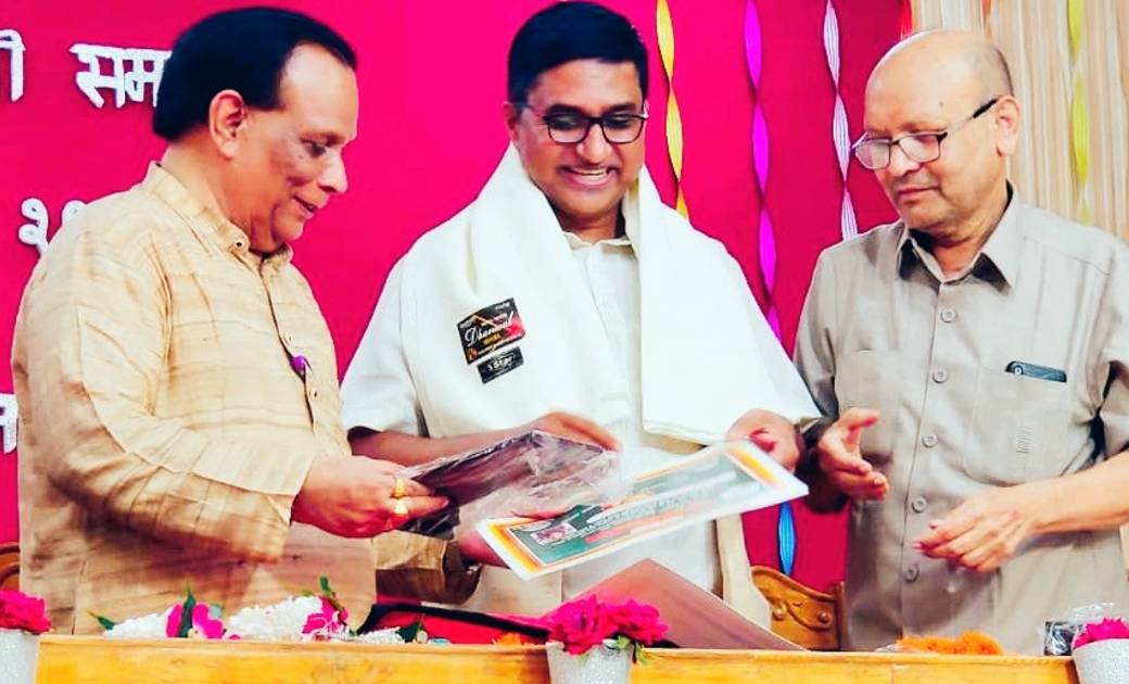 आनंद 'पत्रकारश्री' और जयराम 'कलाश्री' की उपाधि से विभूषित, प... - CG Sandesh