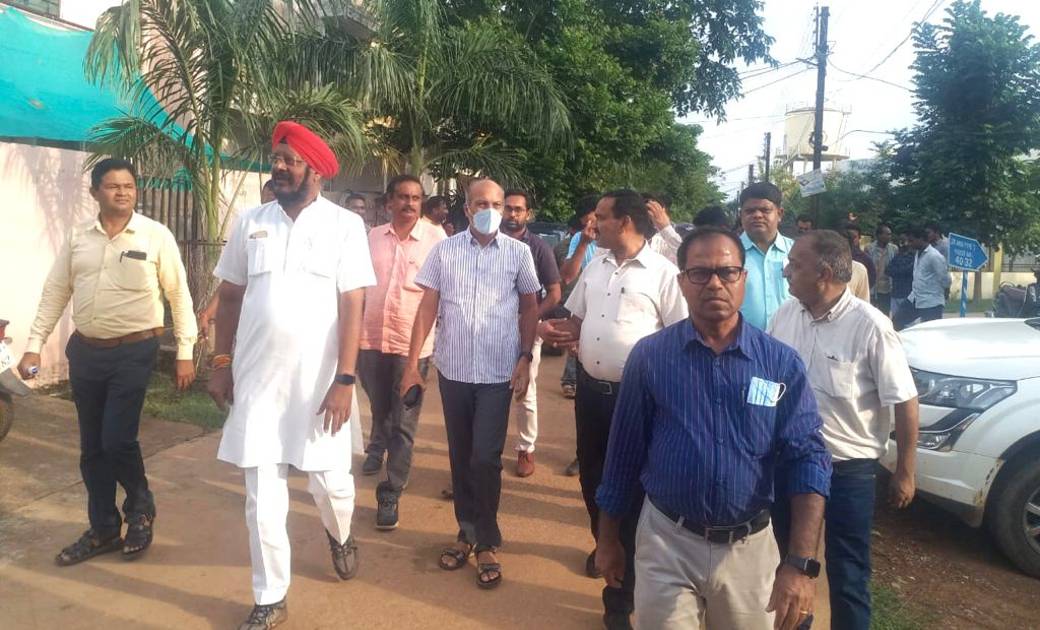 महासमुन्द: गृह निर्माण मण्डल के अध्यक्ष जुनेजा ने जिले के नि... - CG Sandesh