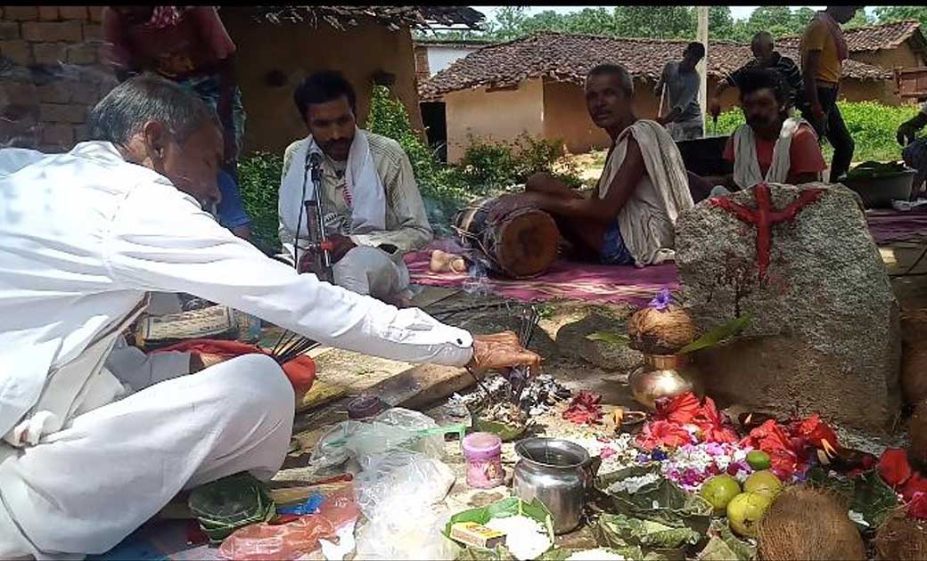 इंद्र देव को खुश करने और क्षेत्र में अच्छी बारिश को लेकर बाग... - CG Sandesh