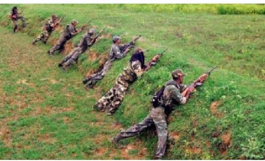 पुलिस और नक्सलियों के बीच मुठभेड़, 2 नक्सली कमांडर ढेर - CG Sandesh