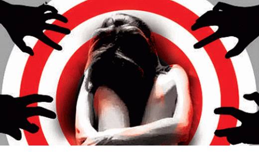  दोस्त के साथ घूमने गई युवती से 10 युवकों ने की दरिंदगी, साथ... - CG Sandesh
