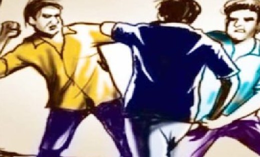 महासमुंद : पीडब्लूडी कार्यालय के बाबू को दो अन्य कर्मचारियों... - CG Sandesh