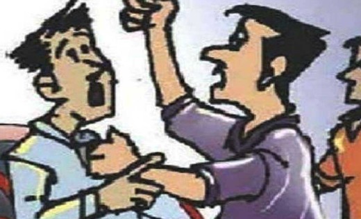 तुमगाँव : धक्का क्यो दिये हो कहने पर हाथ थप्पड़ से मारपीट - CG Sandesh