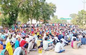  32% आरक्षण को लेकर हल्बा-हल्बी आदिवासी समाज ने किया चक्काजा... - CG Sandesh
