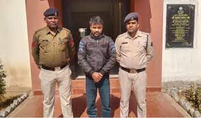 महिला से बलात्कार करने वाले डेढ साल से फरार आरोपी गिरफ्तार - CG Sandesh