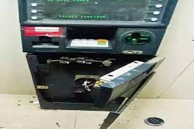 ATM  मशीन को तोडफोड करने एवं डकैती करने वाले तीन आरोपियों को... - CG Sandesh