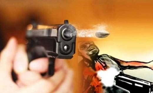 बेटी के बलात्कार के आरोपी को पिता ने कोर्ट परिसर में गोली मा... - CG Sandesh