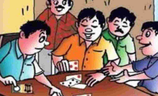 तुमगांव : बाजार पड़ाव में काटपत्ती नामक जुआ खेलते 02 जुआरी गि... - CG Sandesh