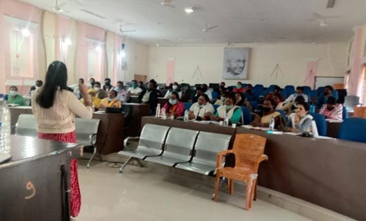 खेल-खेल में कर्मचारियों ने सीखा तनाव से कैसे रहें दूर - CG Sandesh