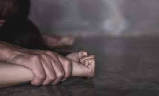 3 वर्षों तक करता रहा दुष्कर्म, युवती ने थाने में की शिकायत - CG Sandesh
