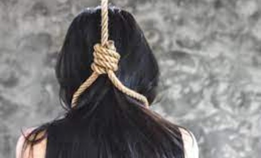 तुमगांव : सलवार शूट से युवती ने लगायी फांसी