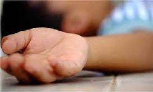 हार्वेस्टर की चपेट में आने से 1 वर्षीय बच्चे की मौत - CG Sandesh