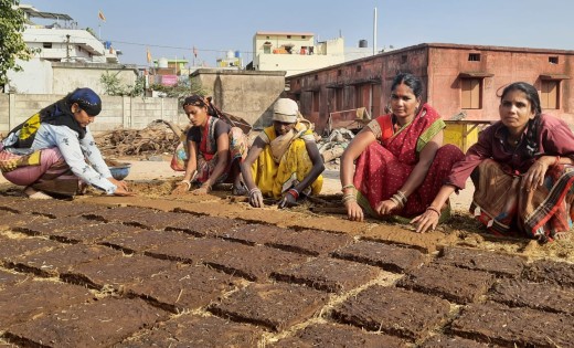 छत्तीसगढ़  : गौठानों से मिली महिलाओं को एक नई पहचान - CG Sandesh