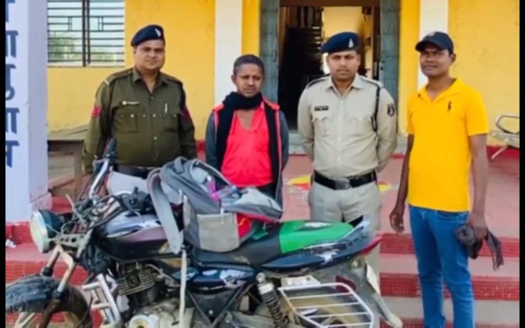 जांजगीर-चांपा : अवैध देशी परिवहन करने वाले एक आरोपी को पुलिस... - CG Sandesh