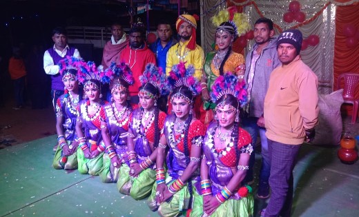 बसना : कुरचुण्डी में महालक्ष्मी पूजा के अवसर पर डी.जे. डांस ... - CG Sandesh