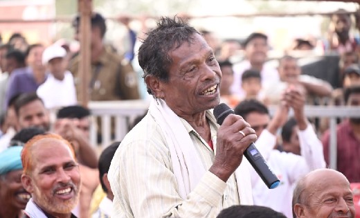 महासमुंद : मुख्यमंत्री ने चैनसिंह को हेलीकॉप्टर में स पत्नी ... - CG Sandesh