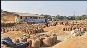 33 कर्मचारियों को हटाया, धान खरीद में गबन हुए 3.32 करोड़ के म... - CG Sandesh