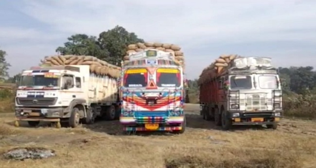 जिला प्रशासन की बड़ी कार्रवाई, 4 ट्रक अवैध धान जब्त - CG Sandesh