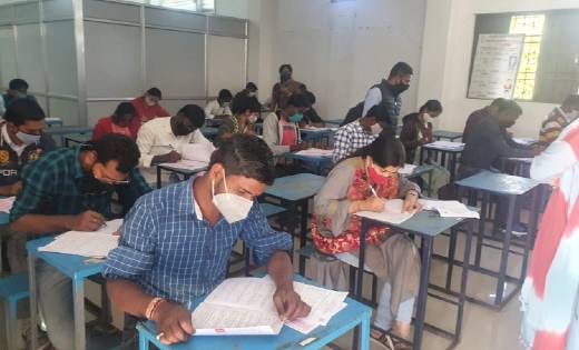 महासमुंद में 14 सेंटरों में आयोजित हुई पीएससी की परीक्षा - CG Sandesh