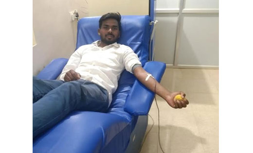 रक्तदान सेवा समिति संचालक अनीश सुरजाल ने किया 17वां रक्तदान ... - CG Sandesh