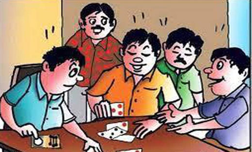 कोमाखान : आमा तालाब खार में 52 पत्ती तास के साथ 03 जुआरी गिर... - CG Sandesh