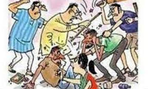 पटेवा : महिला की पिटाई को लेकर दो पक्षों में हुई मारपीट, काउ... - CG Sandesh