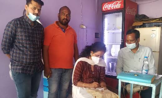 महासमुंद: सोशल मीडिया में दही बड़े में मक्खी मिलने की शिकायत ... - CG Sandesh