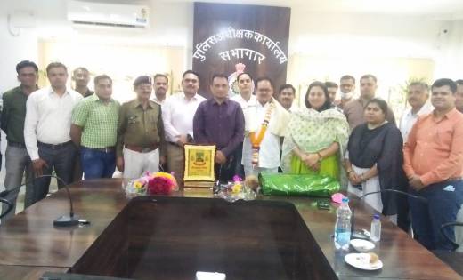 महासमुंद: उप निरीक्षक चंद्रबदन मिश्रा पुलिस विभाग से हुए सेव... - CG Sandesh