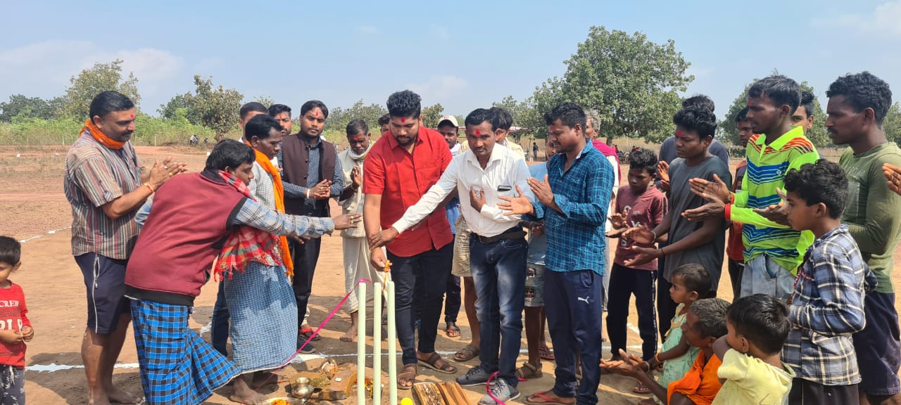जनपद सदस्य निलय (नानु) कश्यप ने बस्तर ब्लॉक के ग्राम पाथरी म... - CG Sandesh
