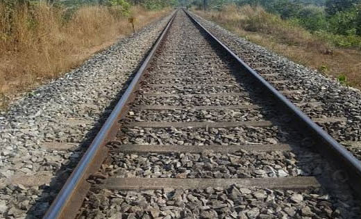CG News : रेलवे ट्रेक पार करने के दौरान ट्रेन की चपेट में आय... - CG Sandesh