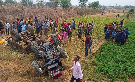 सरायपाली ब्रेकिंग: ट्रैक्टर के पलटने से 4 की मौत 
