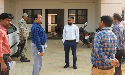 महासमुंद: कलेक्टर ने नवनिर्मित एकलव्य आदर्श आवासीय विद्यालय ... - CG Sandesh