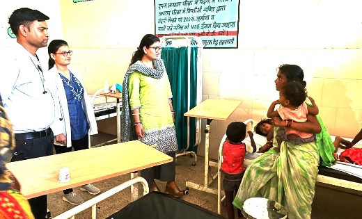 सरायपाली : एसडीएम नम्रता जैन ने पुटका के बच्चों के बेहतर उपचार करने के दिए निर्देश 