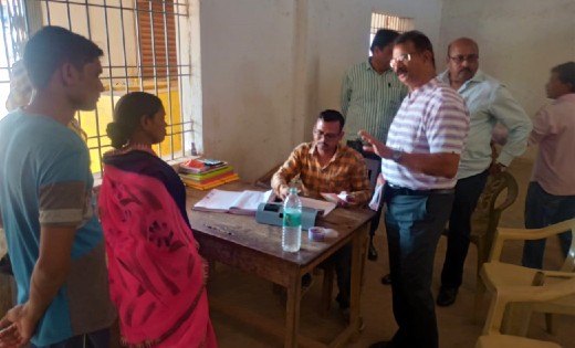 महासमुंद : खाद्य नागरिक आपूर्ति विभाग के अपर संचालक ने तुमगा... - CG Sandesh
