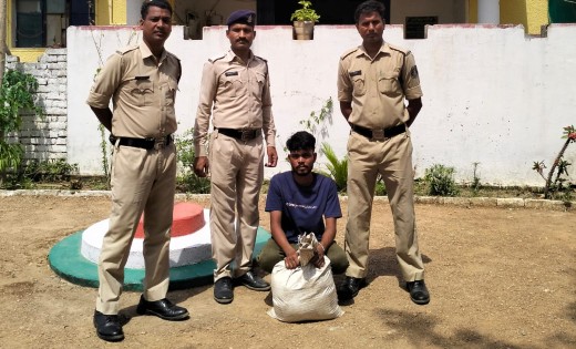 सरायपाली : 40 लीटर महुआ शराब के साथ एक युवक गिरफ्तार