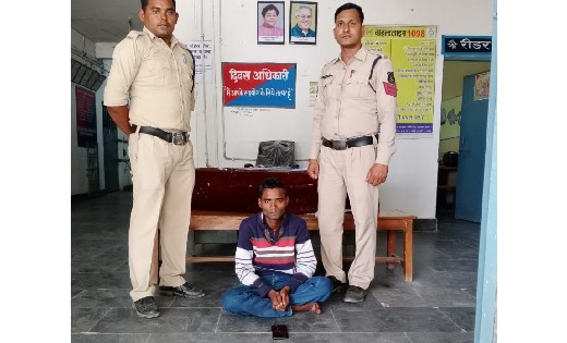 पिथौरा : मोबाइल चोर को पकड़ने में मिली सफलता