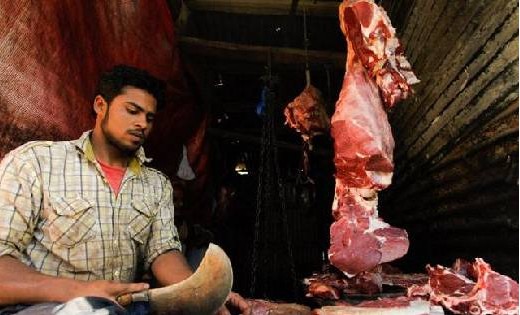 जशपुर में कपड़ा दुकान के नाम पर गोमांस बेचने से बवाल, भाजयु... - CG Sandesh