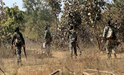 नक्सलियों ने की सरपंच की हत्या, देर रात जंगल में ले जाकर काट... - CG Sandesh