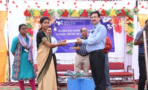 महासमुंद : क्रेडिट आउटरीच शिविर में  113 लाभार्थियों को 5.25... - CG Sandesh